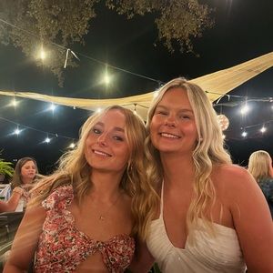 Meet your Posher, Mia